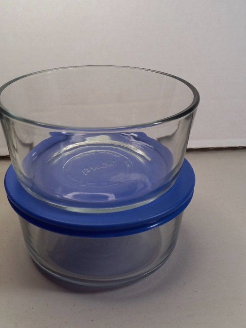 Pyrex Clear Glass Food Storage Bowls w/ Blue Lids - Set of 2 bowls & lids, 4 cup